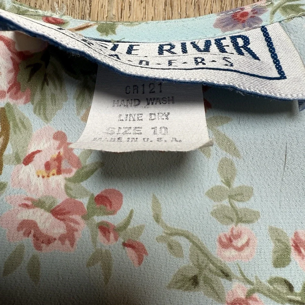 Vintage Eagle River Traders 2 piece set blue‎ floral lace